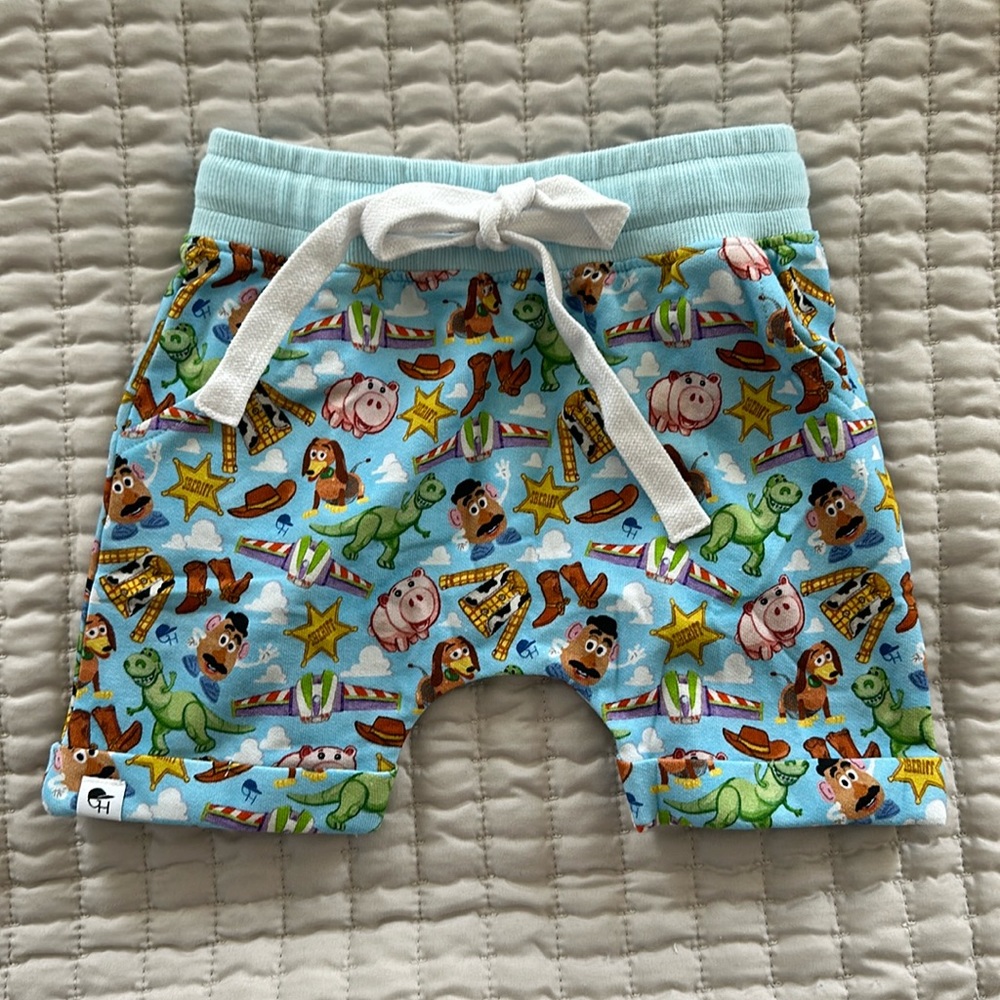 George hats Disney Toy Story 18/24 month shorts